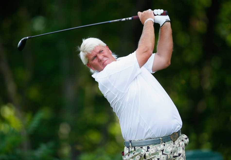 达利双手抱头，脸上写满难以置信的懊丧，一次近在咫尺的推杆竟与球洞擦肩而过。