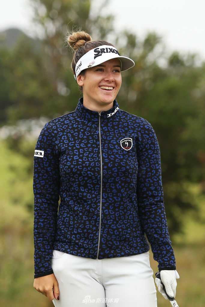 领先者萨格斯托姆在比赛中意气风发，展现出极佳的竞技状态