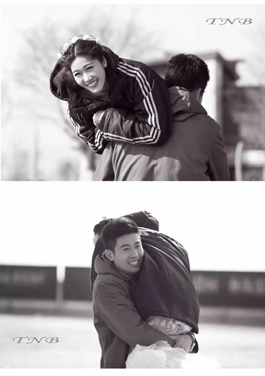 在这张温馨的特写中，徐磊深情地亲吻李莹的额头，李莹闭眼微笑，两人虽未看向镜头，但幸福感几乎要从画面中溢出，完美诠释了