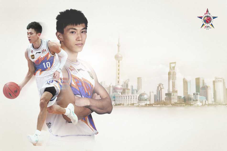 三分雨朱芳雨堅毅凝視，老而彌堅的他用精準投射回擊質疑，詮釋傳奇射手的風采。