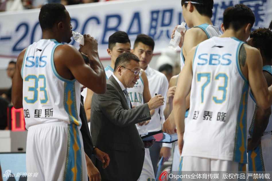 末节惊魂!福建主场遭同曦三分雨逆转,王哲林独木难支吞三连败 同曦外援巴赫拉米如尖刀般撕裂防线,以一记势大力沉的双手灌筐点燃客场替补席