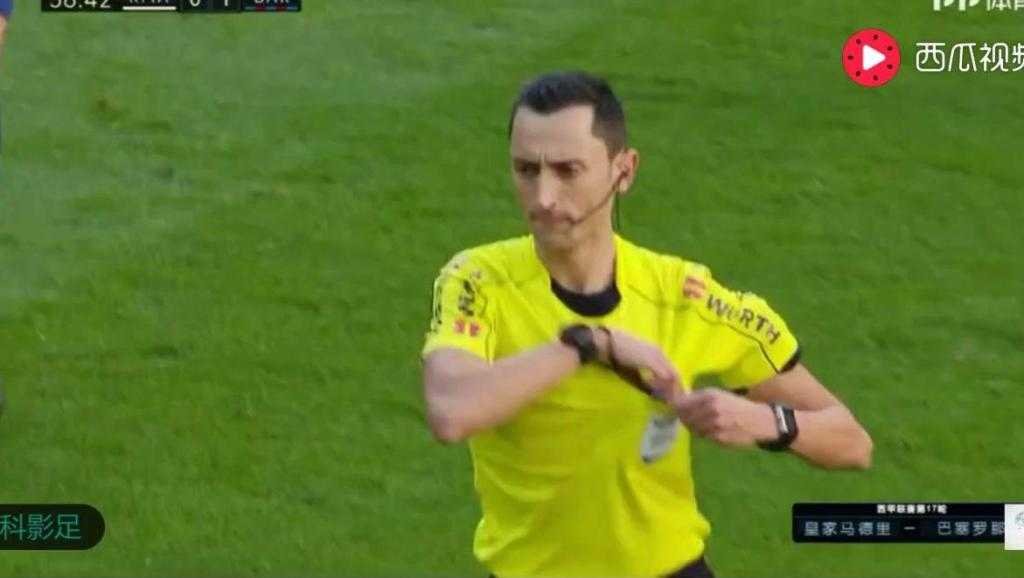 7分领跑!巴萨国家德比主场4-3险胜十人皇马 7分领跑!巴萨国家德比主场4-3险胜十人皇马