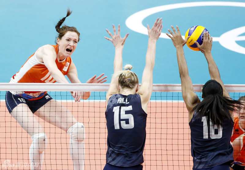 荷兰女排遭美国3-1复仇，卫冕冠军世联赛半决赛出局