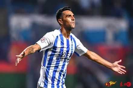 足协杯-10人华夏0-1恒大,郑龙一剑封喉 足协杯-10人华夏0-1恒大,郑龙一剑封喉