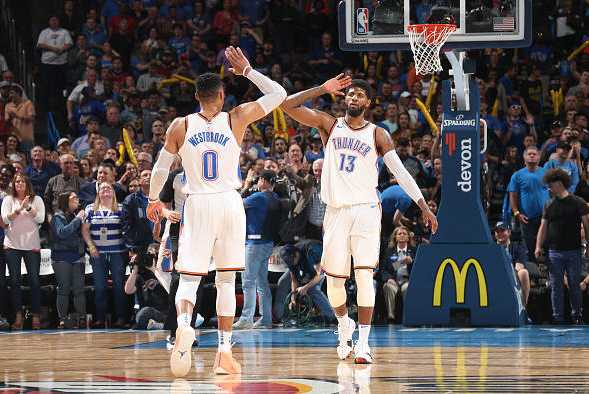 雷霆终结对勇士七连败！威少34+10+9掀翻卫冕冠军