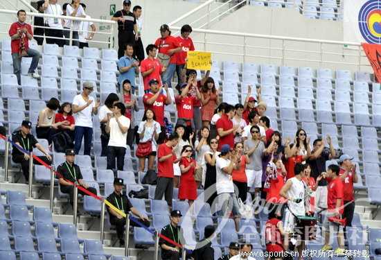 世预赛南北德比平壤互交白卷，克林斯曼韩国首秀遇铁桶阵遇阻