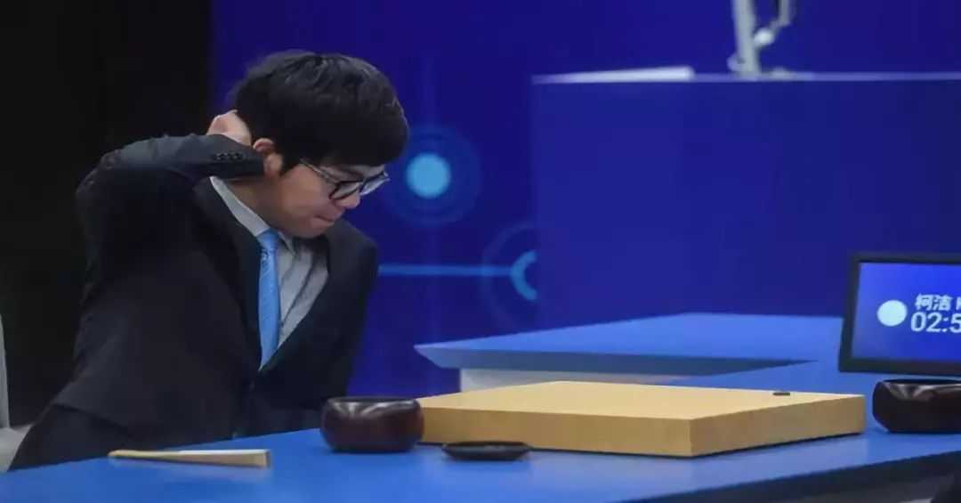人机大战终章：柯洁0比3完败AlphaGo