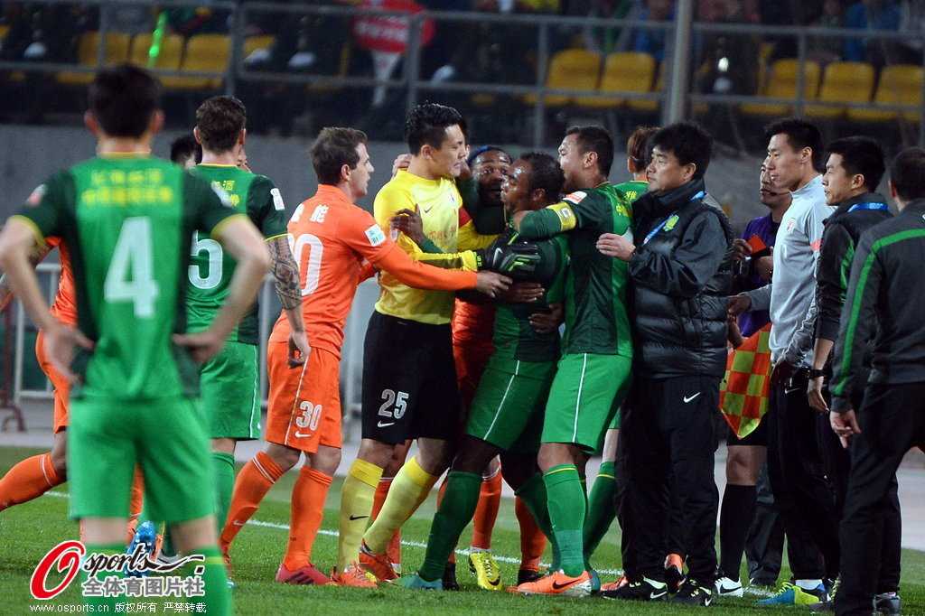 克雷桑传射+绝杀谢文能破门，山东泰山2-1国安完成负分清零