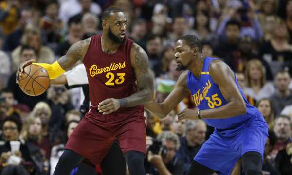 勇士骑士圣诞巅峰战：欧文3.4秒准绝杀拒KD空砍