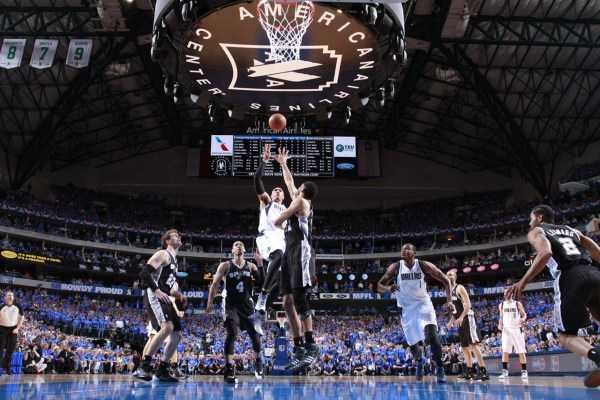 小牛终结雷霆14连胜，西部格局一夜改写