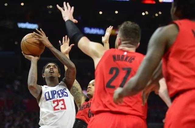 快船三节终结猛龙新帅首秀126-120