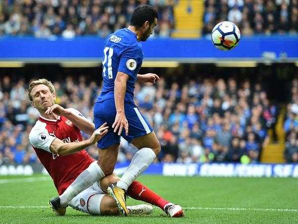 曼市德比曼城2-1客胜曼联，14连胜创英超新纪录