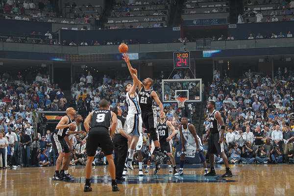 三加时鏖战！灰熊117-116险胜马刺终结10年客场魔咒