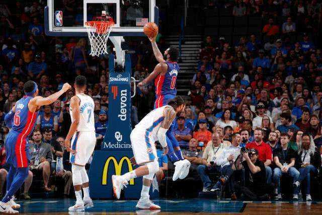 马刺险胜活塞！莱纳德20+8加索尔首秀助阵