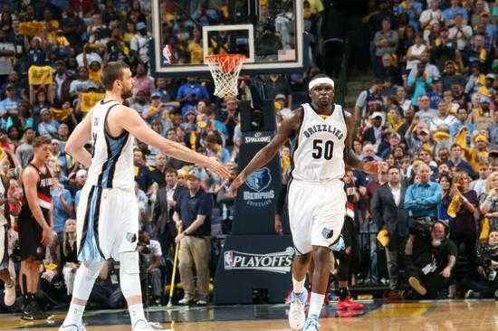 水花合砍62分勇士4-1淘汰开拓者晋级西决