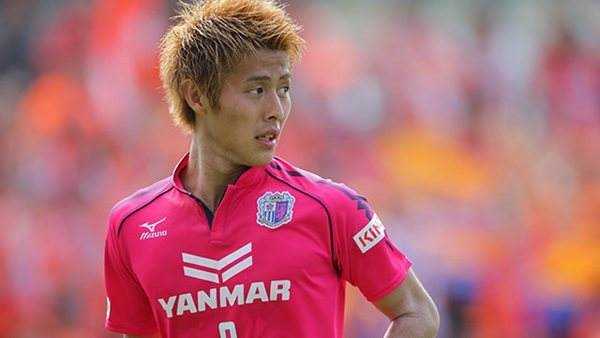 莱奥弑旧主+知念庆将功补过，鹿岛鹿角主场3-1逆转大阪樱花